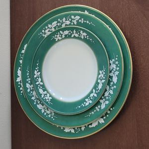 P33: Dinner ware set of 3 marked